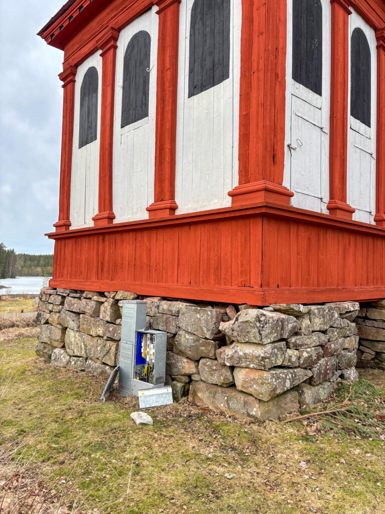 Elskåp vid klockstapeln i Norn